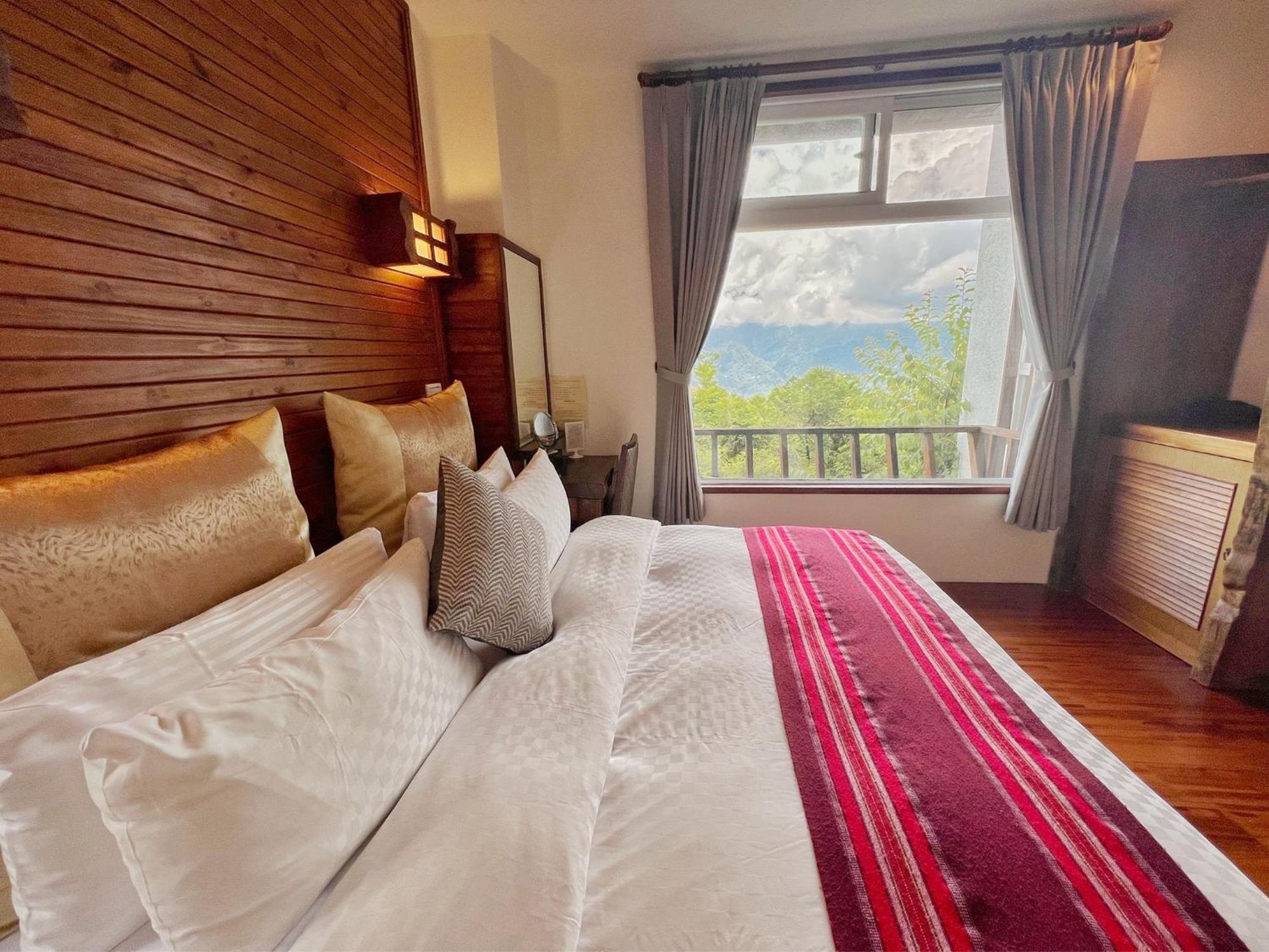 ไอ-ธิงค์ รีสอร์ต Bed & Breakfast เหรินอ้าย ภายนอก รูปภาพ